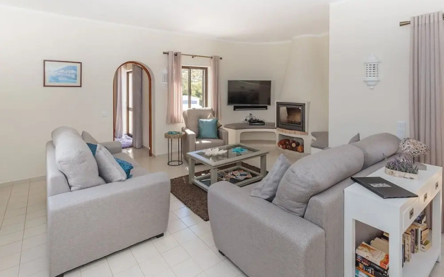 Floresta Fabulous Villa Close to Beach and Golf