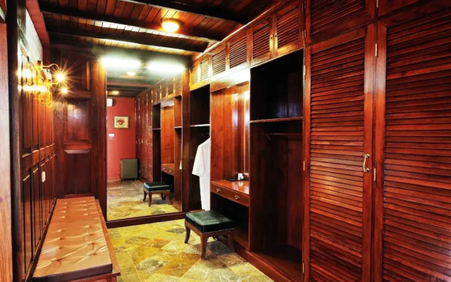 Crest Villa Mansion