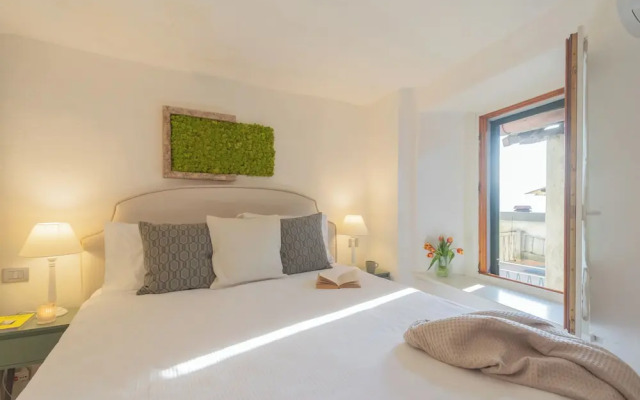 The Green Nest by Lake Como by Rent all Como