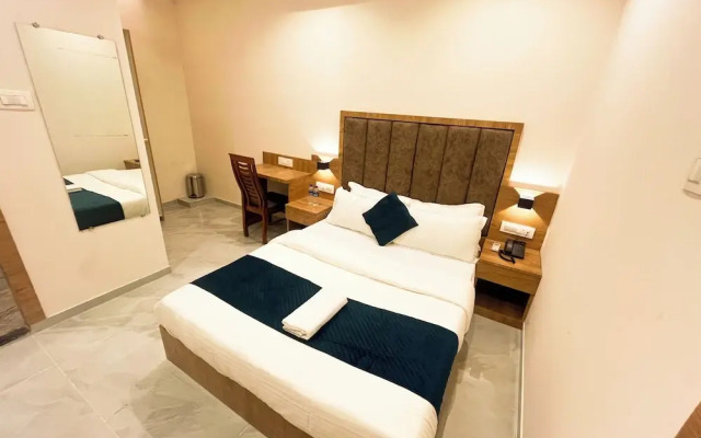 Hotel Grand Executive