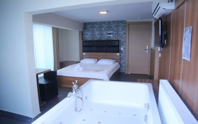 Bayraktar Hotel