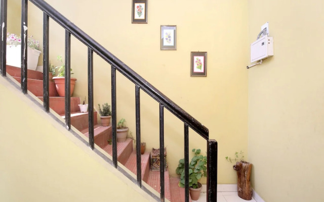 OYO 12796 Home Studios Hill View Solan