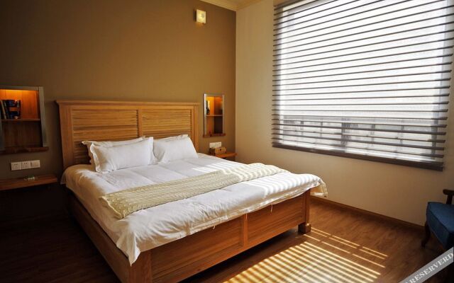 Zizai Garden Traveling with Hotel