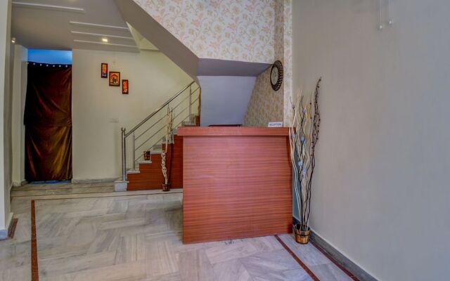 OYO Flagship 22942 Hotel Opal