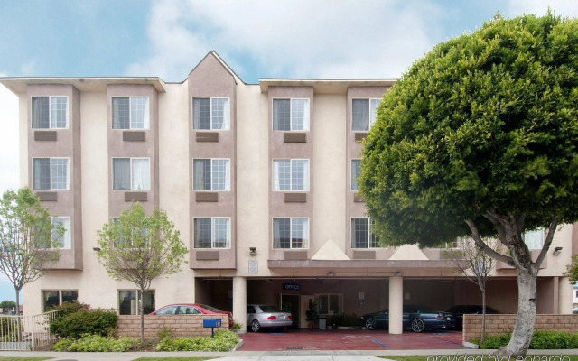 H3 Inn & Suites LAX Airport