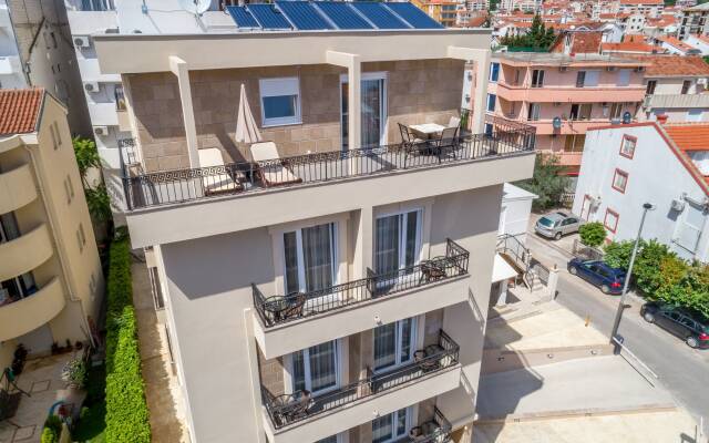 Almare apartments  Budva