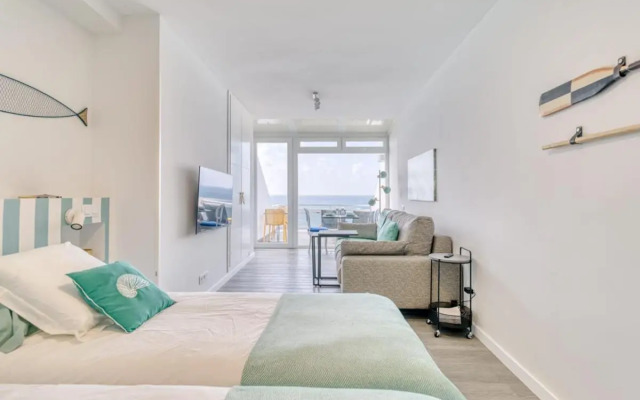 Luxury Suite Over The Beach