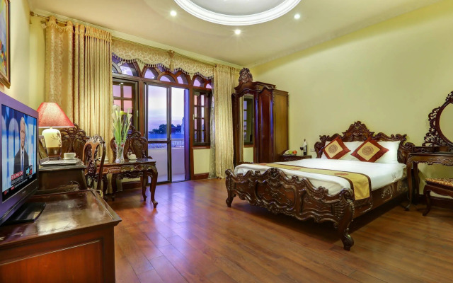 Hanoi Little Town Hotel