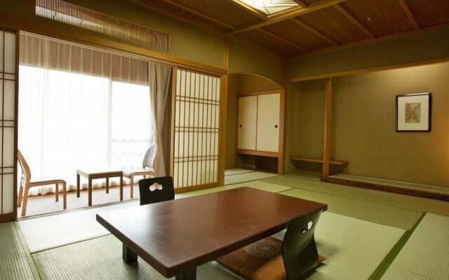 Atami Kinjokan