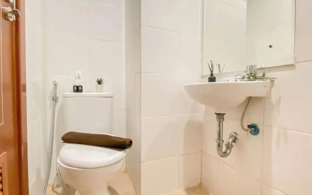 Basic Studio Apartment At Vittoria Residence