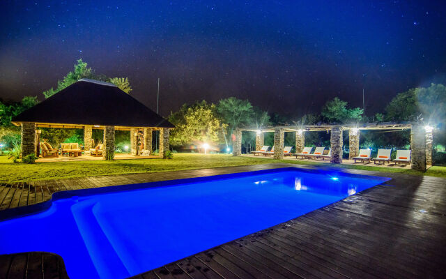 Karongwe - River Safari Lodge