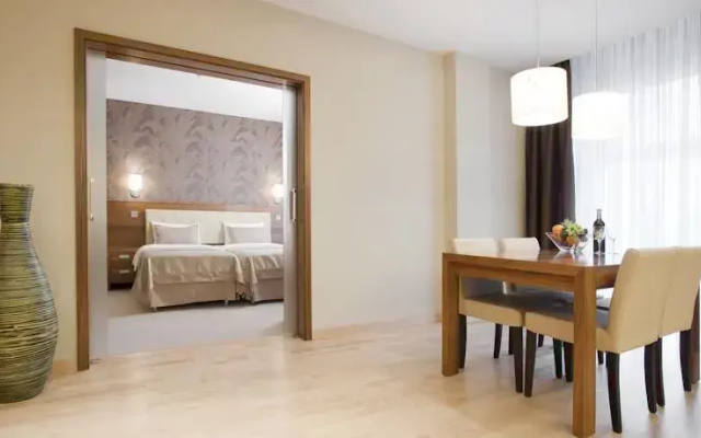 Hotel Platinum