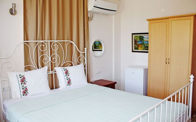 Ahinos Butik Hotel