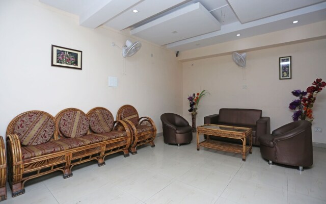 OYO 7145 Hotel Star Lotus