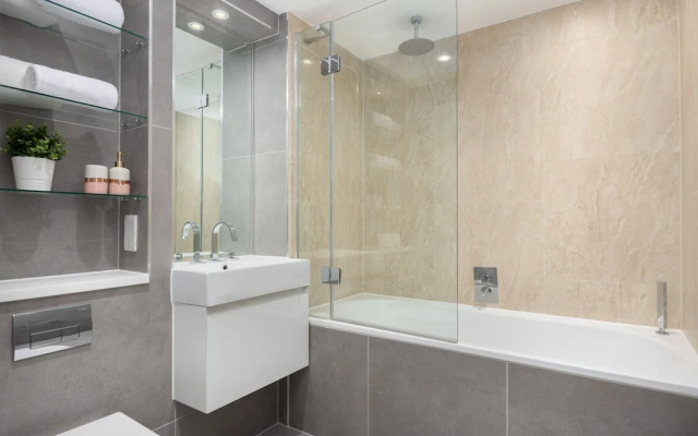 One bedroom apartment Old Street