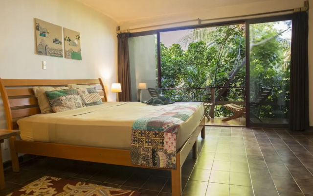 Lagoon Front Suite with Bikes & Kayaks