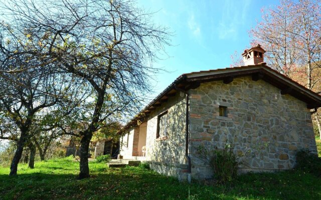 Quaint Holiday Home in San Marcello Pistoiese with Pool