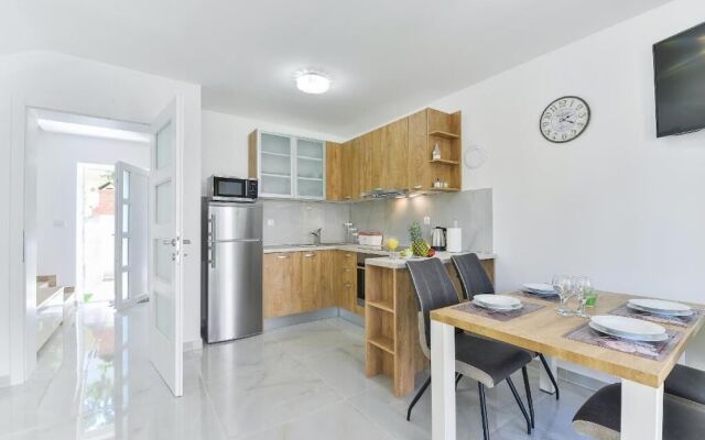 Cascade villas with private garden and jacuzzi