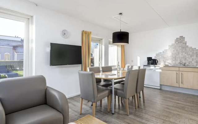 Child-friendly Bungalow, 500 m From the Beach