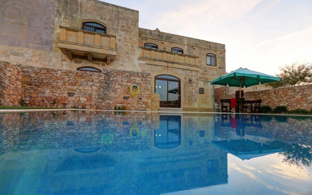 Villa Savona 3 Bedroom Villa With Private Pool