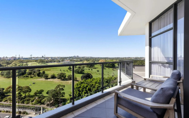 Meriton Suites Waterloo