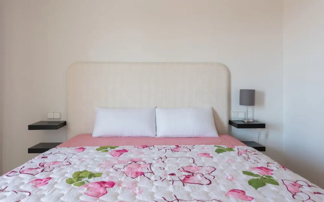 Infocom Apartment Golden Mile Coto Real