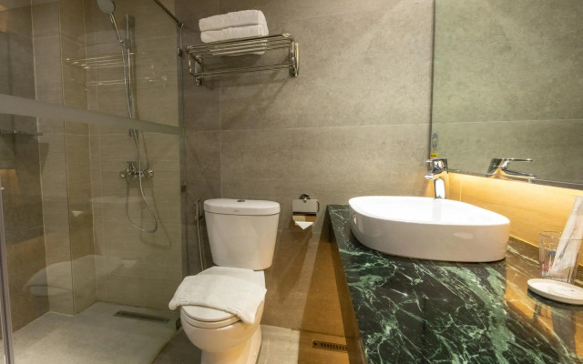 Star Plaza Hotel