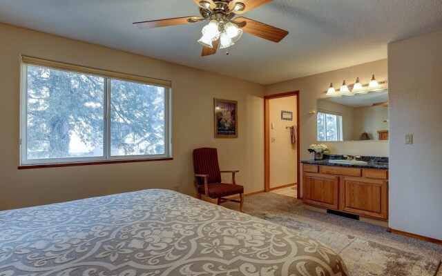 Larkspur Trail 3 Bedroom Home by RedAwning