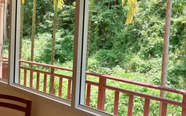 Pinky Bungalows Resort