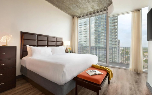 Twelve Downtown, Autograph Collection