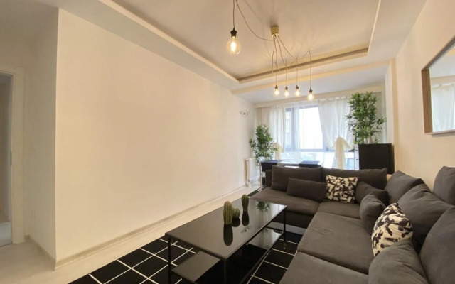 Lovely Flat With Balcony Near Metro in Eyupsultan