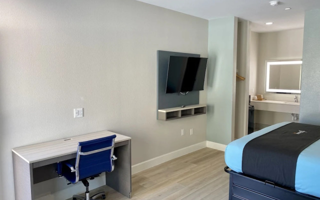 Bluestar Inn
