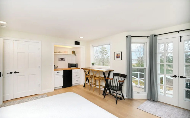 Harbor View Cozy Retreat for 2