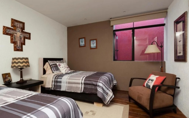 Casa Azul Lakeview Terrace Retreat in Avándaro
