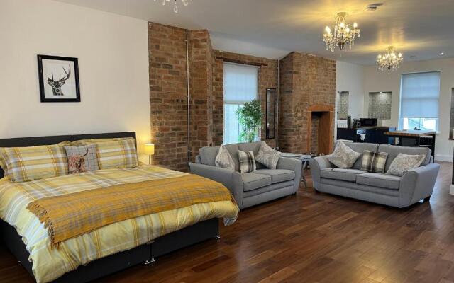 The Bards Loft, Large Studio Apartment