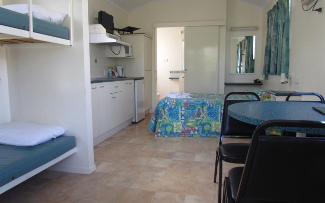 Atherton Halloran's Leisure Park – Guest Rooms – Atherton