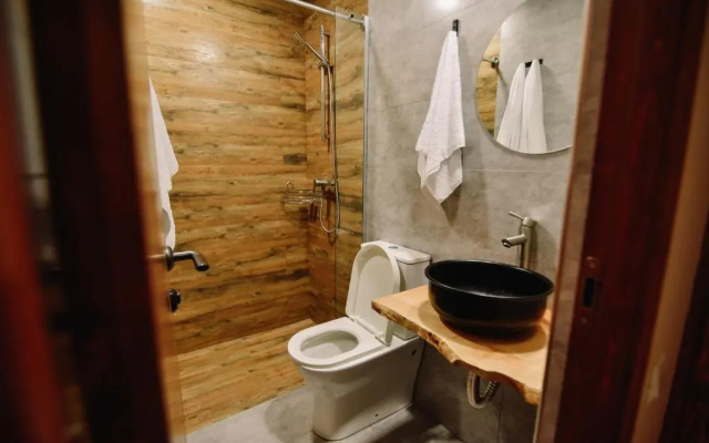 Lori Guest House