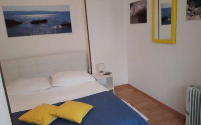 Studio Apartment Maya