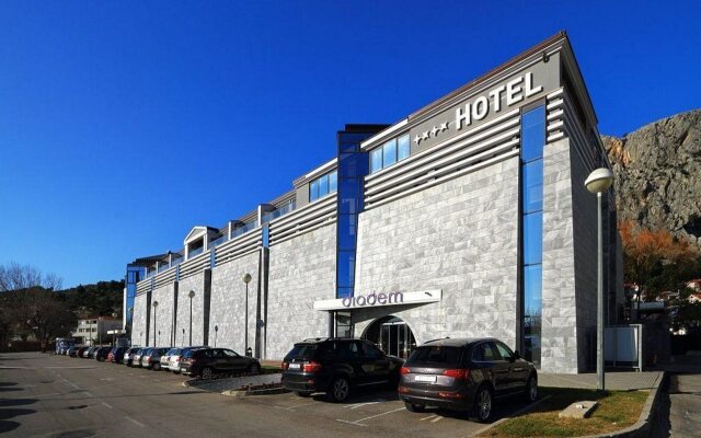 Hotel Diadem