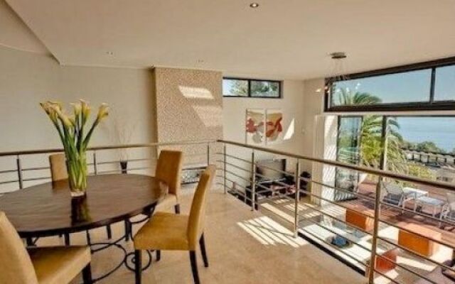 Sea And Rock Villa