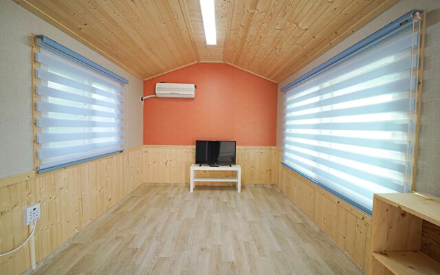 Cheongsando Sunset Pension