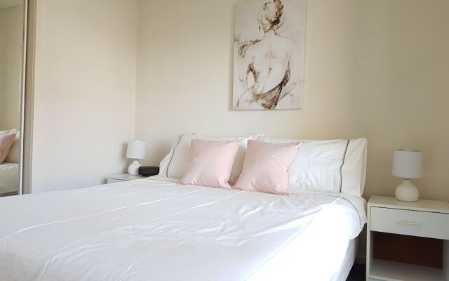 ReadySet Apartments on Kavanagh