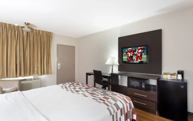 Red Roof Inn Meridian