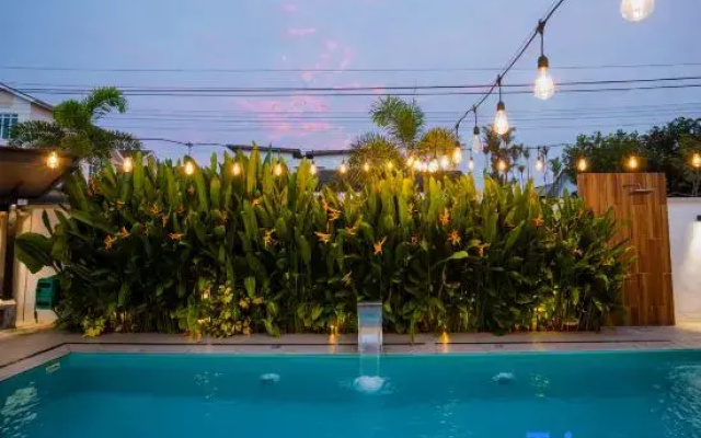 Ipoh Tiga Pool Villa by Papahost