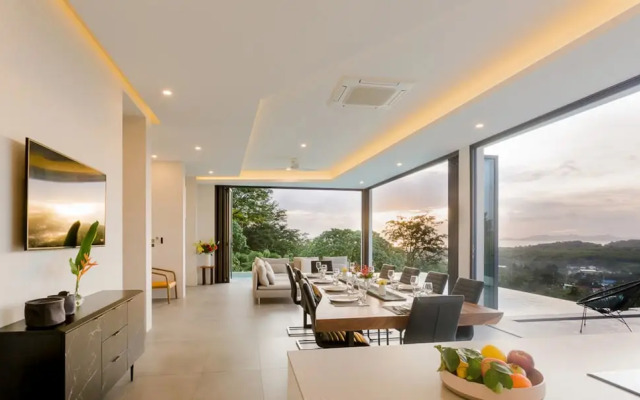 Yamu Hills Panoramic Ocean View 6 Bed Luxury Vila