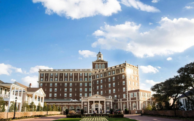 The Historic Cavalier Hotel and Beach Club, Autograph Collection