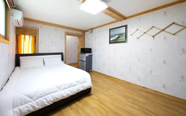 Samcheok Sol Beach Pension