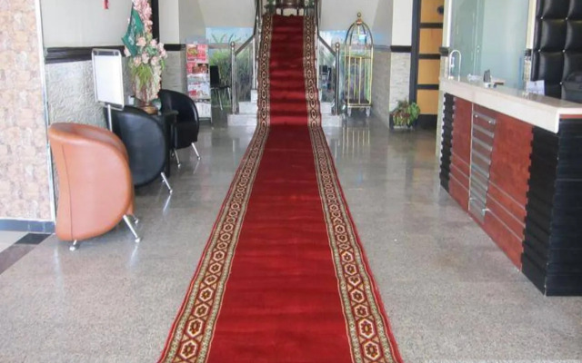 Square Venice Furnished Residential Units