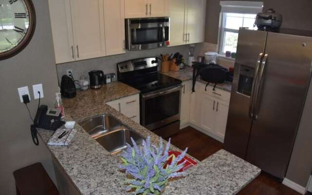 Villa Aventura - Lucaya Village