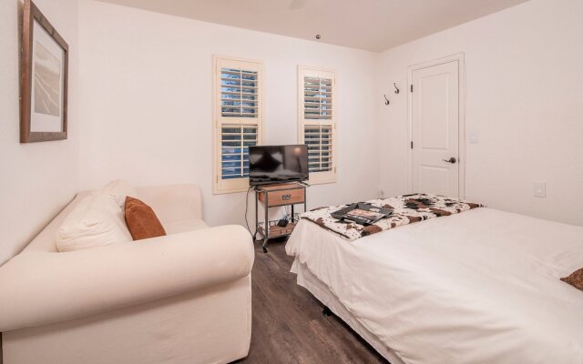 Casa Azul 4 BR by Casago